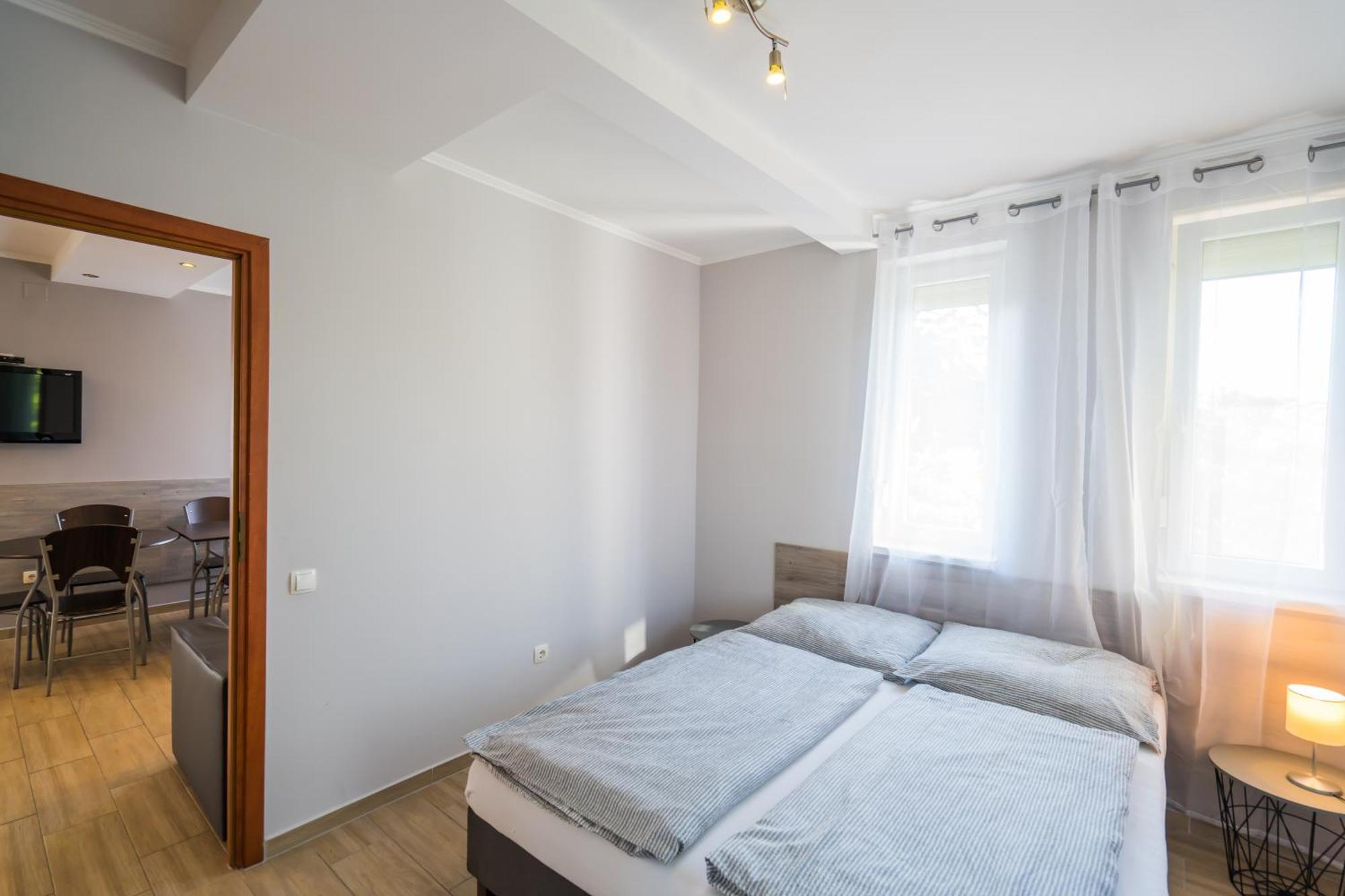 Riviera Apartmanhaz Σίοφοκ Εξωτερικό φωτογραφία